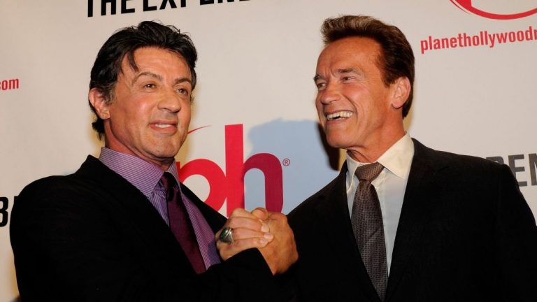 Arnold Schwarzenegger admite que rivalidade com Sylvester Stallone chegou ao extremo