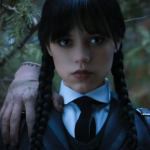 Wandinha: Mãozinha manda recado para fãs em clipe da 2ª temporada