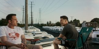 Estrelado por Ben Affleck e Jon Bernthal, O Contador 2 chega hoje aos cinemas de todo Brasil