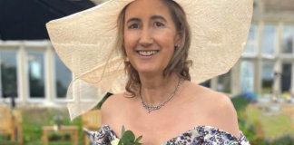 Morre a autora Sophie Kinselle aos 55 anos