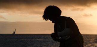 O Primeiro Beijo | O filme que escancara feridas que o Brasil finge não ver