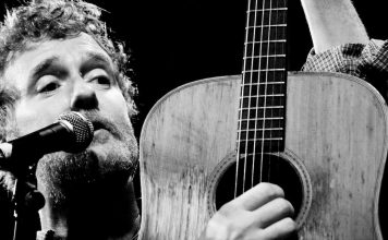 Tragédia | A voz de “Falling Slowly” se cala: Glen Hansard morre aos 56 anos